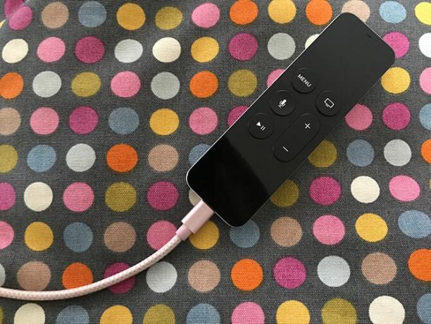 Apple TV Apple TV şarj uzaktan kumandanızı kurma ve kullanma