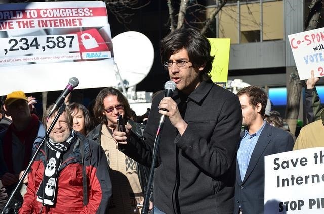 Android'ini Köklendirmek veya iPhone'unuzu Jailbreak Etmek Yasadışı mı? stop sopa rally şirketinde aaron swartz