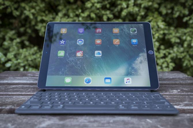 iPad Pro 10.5 İnceleme: En İyi iPad Yeterince İyi mi? ipad pro 105 standı2