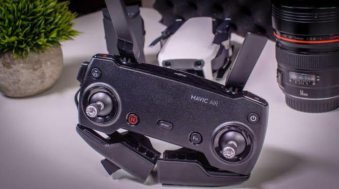 DJI Tekrar Yapıyor: Mavic Air İncelemesi Mavic Air Controller