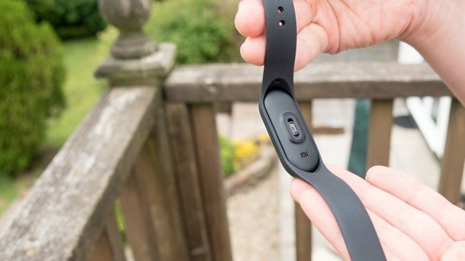 Mi Band 3: Bu Mi Band 3 Kalp Atış Hızı Sensörünü Görene Kadar Fitbit Satın Almayın 670x377