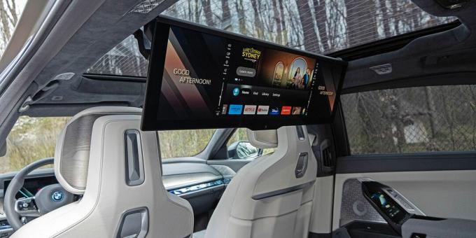 Sinema Ekranı indirilmiş BMW i7