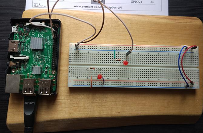 ahududu pi kontrol led ışıkları programlamak için nasıl