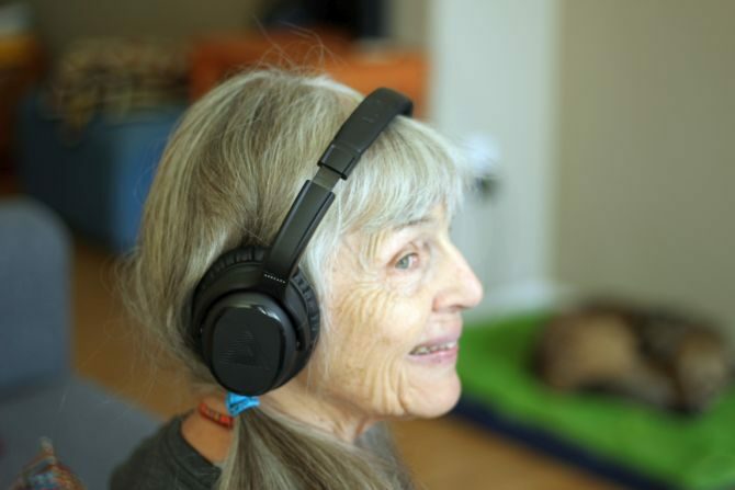 Audeara A-01 Kablosuz Kulaklık Yaşlılıkta İşitme Kaybına Yardımcı Olabilir mi? (İnceleme ve Hediye) audeara bluetooth kulaklıklar sensörinöral işitme kaybına yardımcı olur 670x447