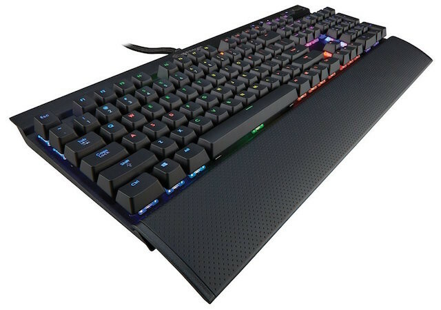 Corsair RGB LED K70 Klavye