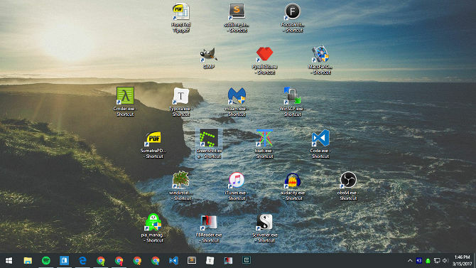 Windows Masaüstünüzü Bir Kez ve Tüm Windows Dağınık Masaüstünü Nasıl Temizlersiniz?