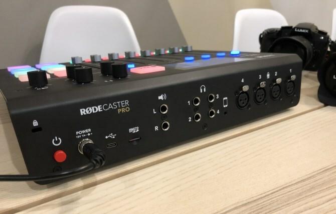 Rodecaster Pro Arka Bağlantı Noktaları