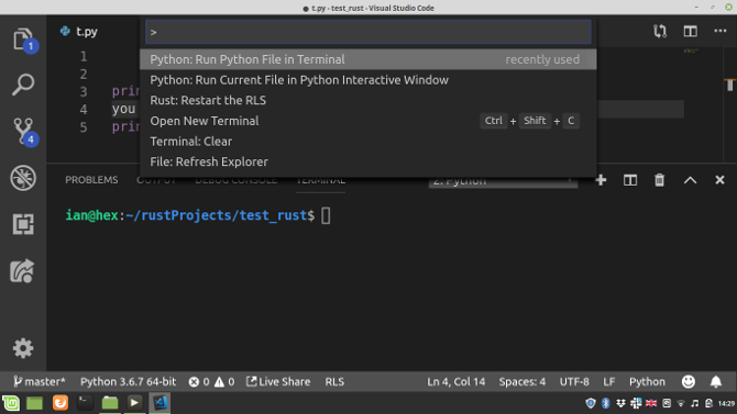 Yerleşik terminalde Python kodunu çalıştıran Code-OSS komut paleti