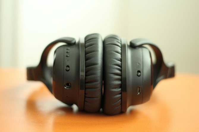 Audeara A-01 Kablosuz Kulaklık Yaşlılıkta İşitme Kaybına Yardımcı Olabilir mi? (İnceleme ve Hediye) audeara a01 kulaklıklar 670x447