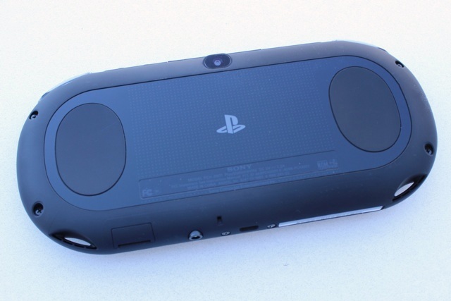 PlayStation Vita Slim İnceleme Ve Giveaway playstation vita ince inceleme 4