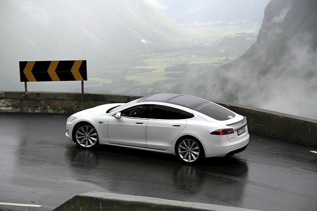 640-EV_Rally_Trollstigen_Tesla_Model_S